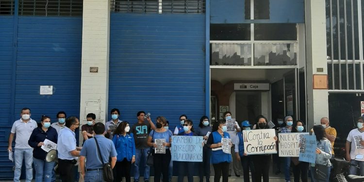 SALUDOS A NUESTROS COMPAÑEROS TRABAJADORES DE LA RED ASISTENCIAL HUÁNUCO