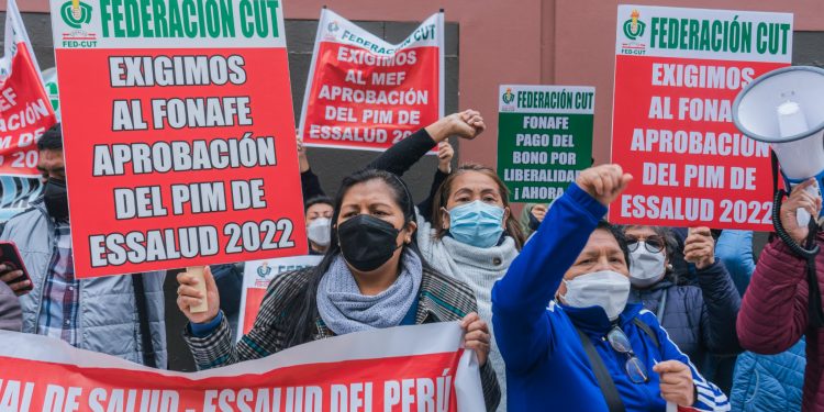 POR PRESIÓN SINDICAL FONAFE APROBÓ PIM 2022 DE ESSALUD