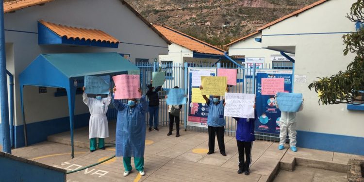 ¡POR LA PRONTA REPOSICIÓN DEL PERSONAL DE FARMACIA!