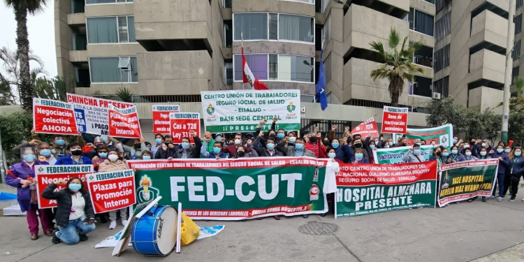 PRESIDENTE EJECUTIVO ASUME EL COMPROMISO DE DAR SOLUCIÓN A DEMANDAS LABORALES A UNA SOLA VOZ SOLUCIÓN .. AHORA..!!