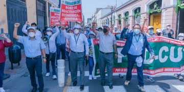 FED-CUT REALIZÓ PLANTÓN FRENTE AL MEF EXIGIENDO EL BONO DE REACTIVACIÓN ECONÓMICA