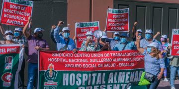 FED-CUT REALIZÓ PLANTÓN FRENTE AL MEF EXIGIENDO EL BONO DE REACTIVACIÓN ECONÓMICA