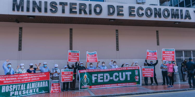 PLANTÓN DE PROTESTA