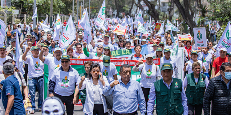 Bono de 5,500 soles para los trabajadores de EsSalud lo generó FED-CUT con acta extraproceso del 13 de junio