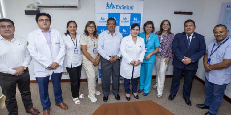 Presidenta Ejecutiva de EsSalud y funcionarios de FONAFE reafirman compromiso para solucionar problemática de implementar el Segundo Tramo de la Escala Salarial